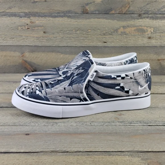 Nike Women's Court Royale Acslpse Slip Ons - Picture 3 of 8